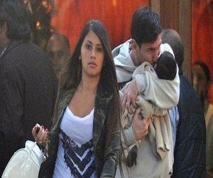   مصر اليوم - ميسي يتباهى بابنه قائلا أنظروا كيف يكبر تياغو